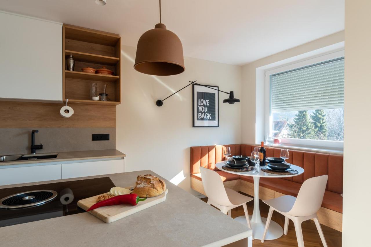 Canopy Apartment Ljubljana Buitenkant foto
