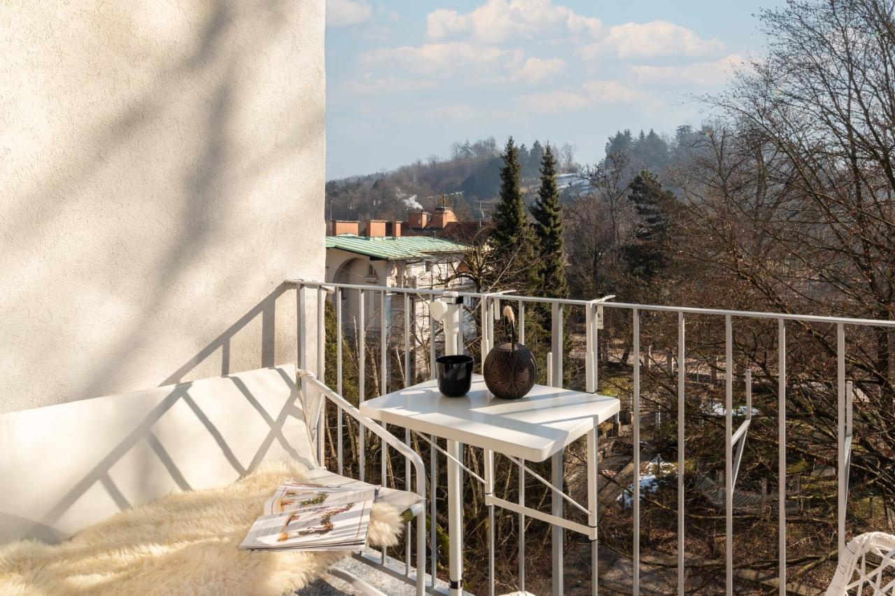 Canopy Apartment Ljubljana Buitenkant foto